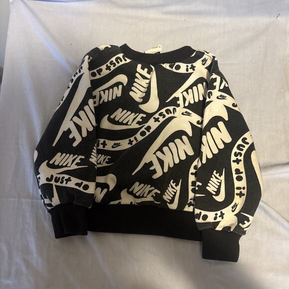 Little Boys All-Over Print Pullover Sweatshirt Size 3T - Picture 1 of 3
